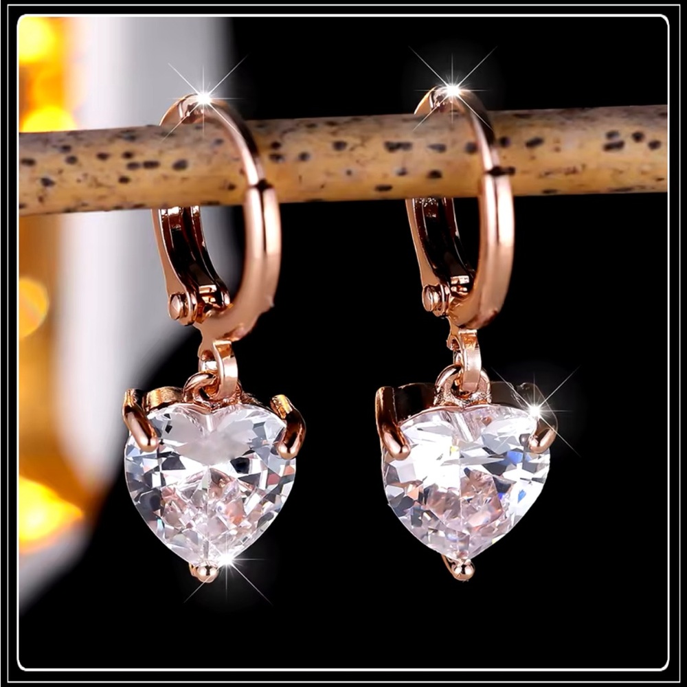 Clearance! NEW ROSE GOLD SIMULATED DIAMOND LOVE HEART HUGGIE EARRINGS